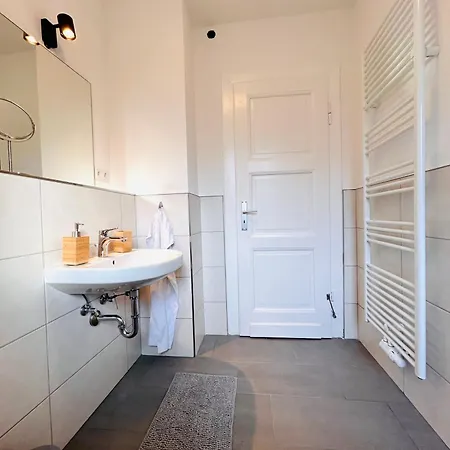 Stilvolles Am Ice Bahnhof Appartement