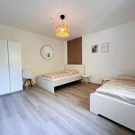 Stilvolles Am Ice Bahnhof Appartement